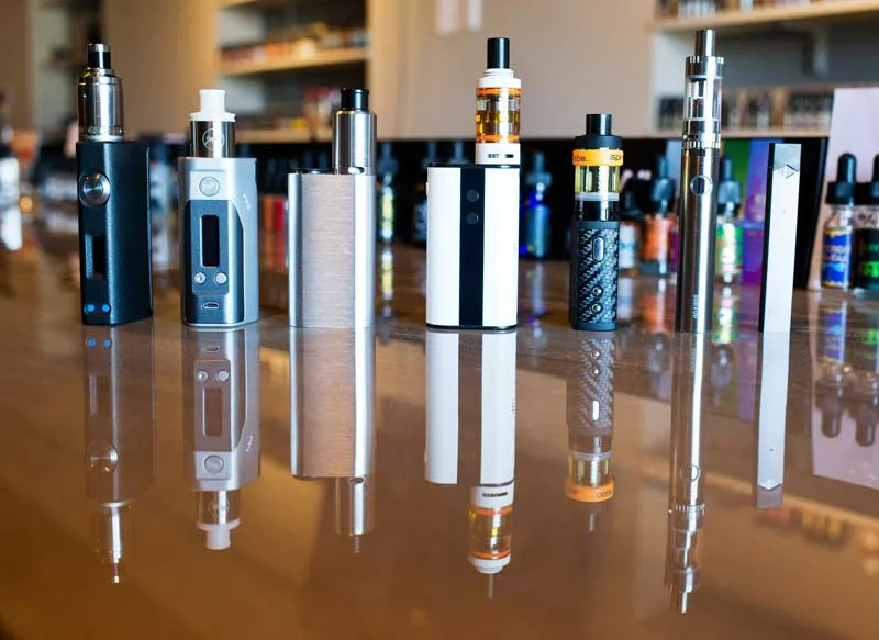 elfbar elfa master akku Top US Senators Urge Stores to Stop Sellng Illicit Vapes main image 0